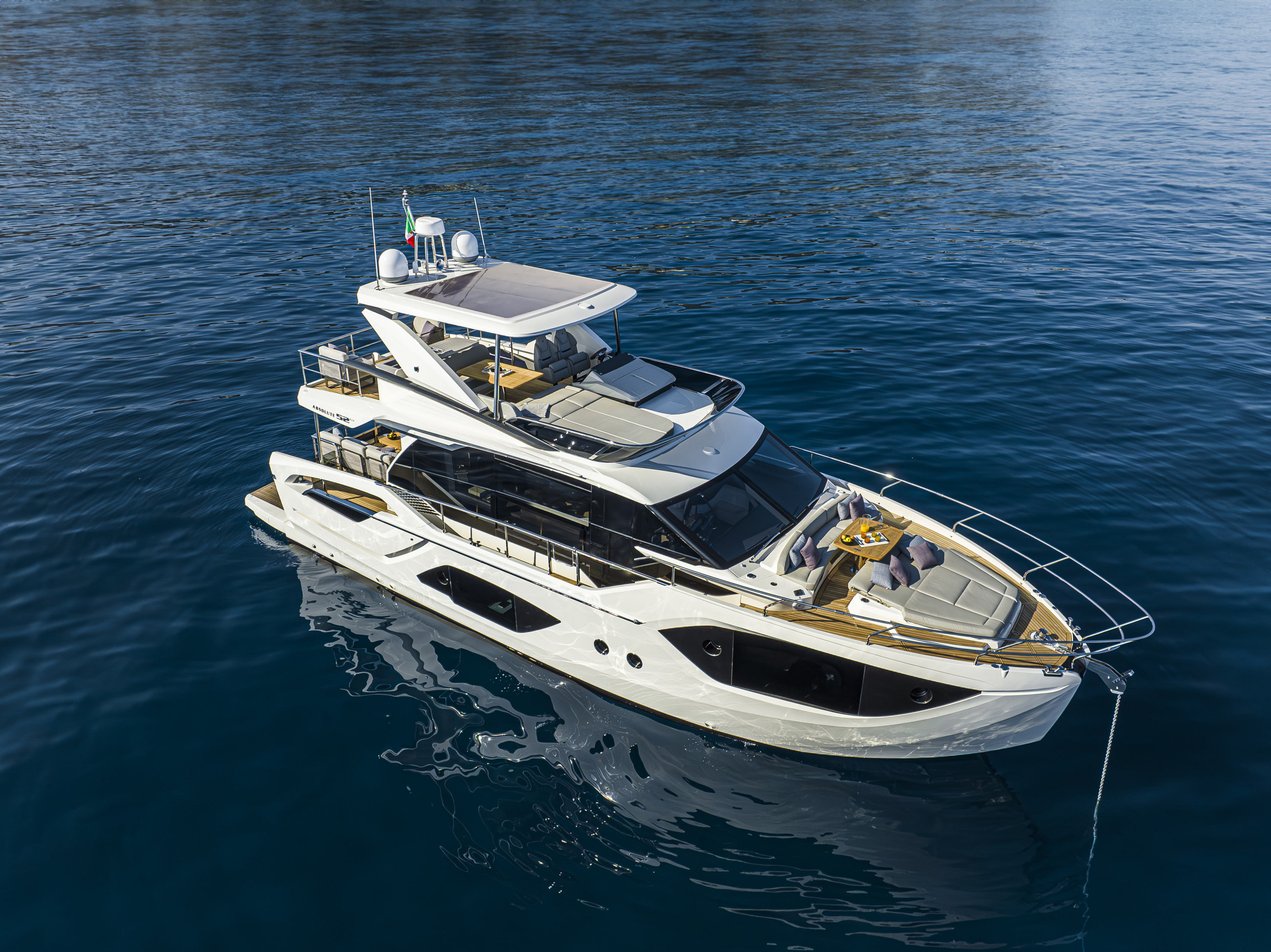52 FLY aft swim platform — snorkeler boarding