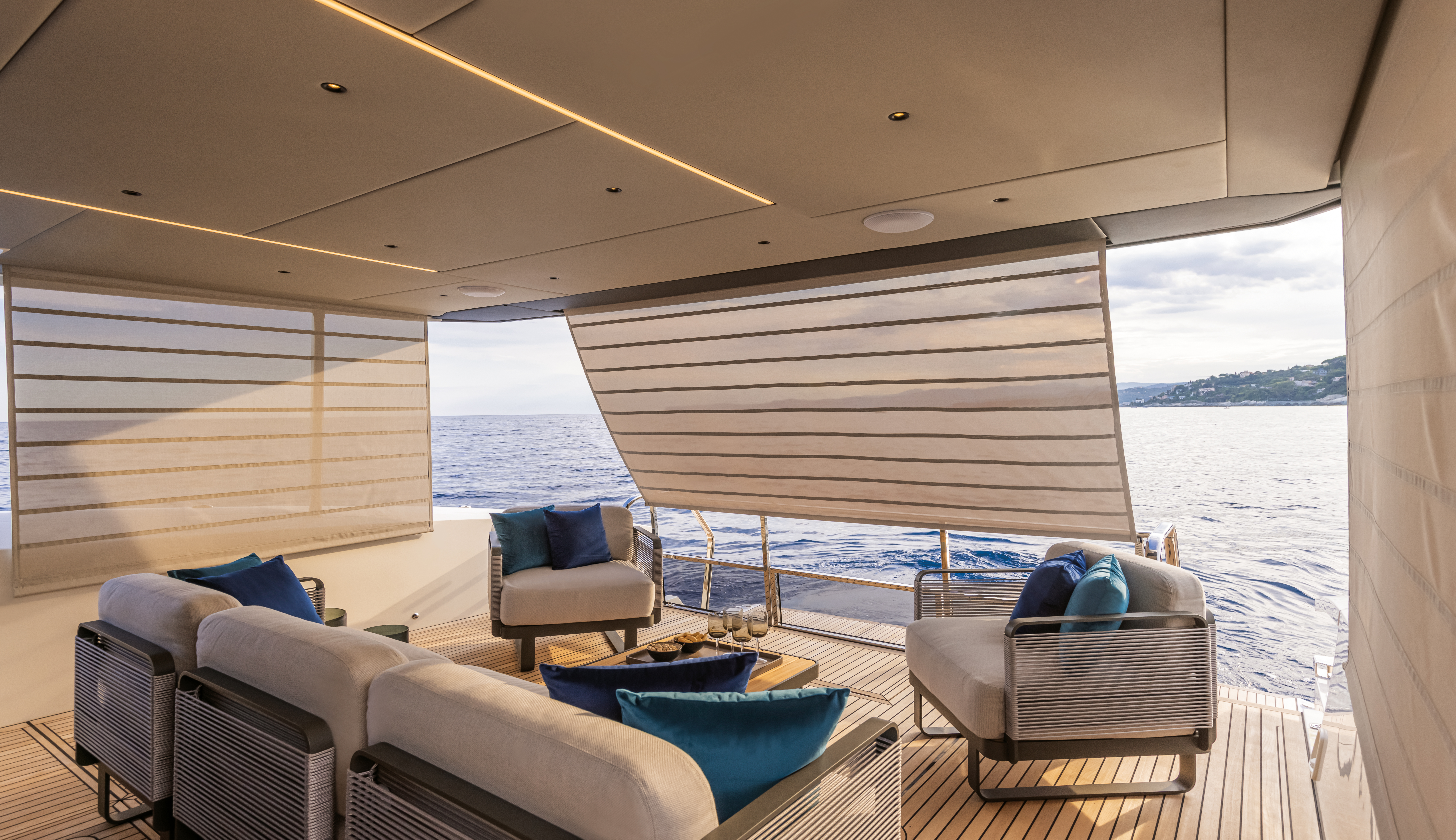 60 FLY cockpit with privacy shades