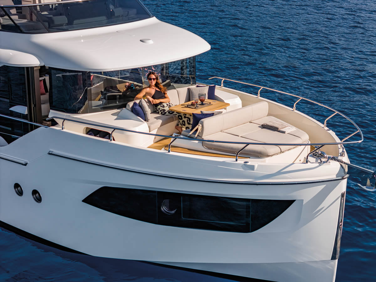 Navetta 53 aerial bow quarter running