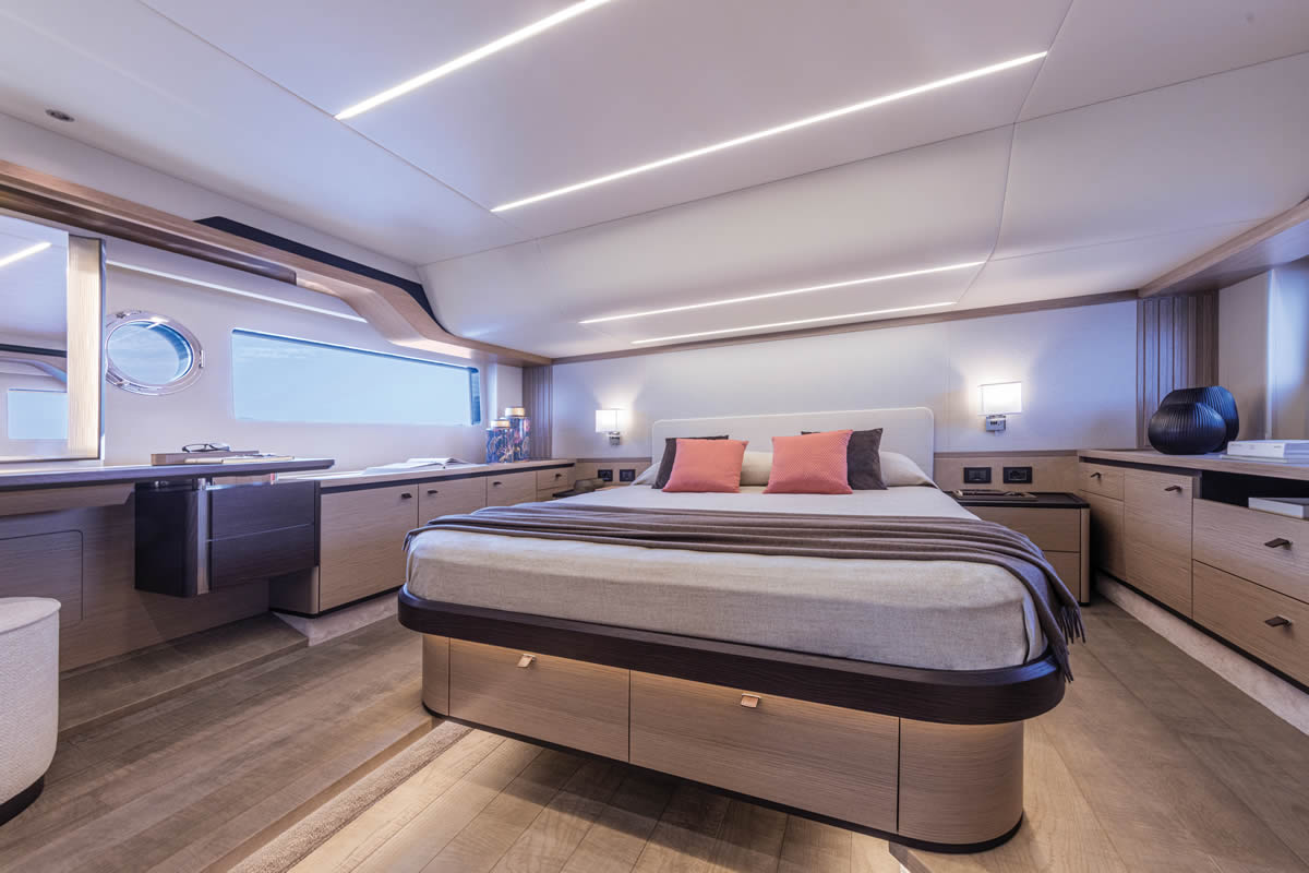 Navetta 53 main saloon galley full width