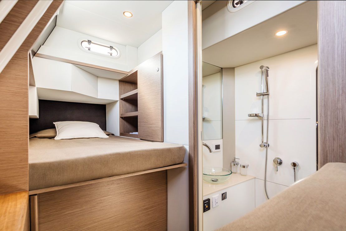Navetta 58 master cabin daytime