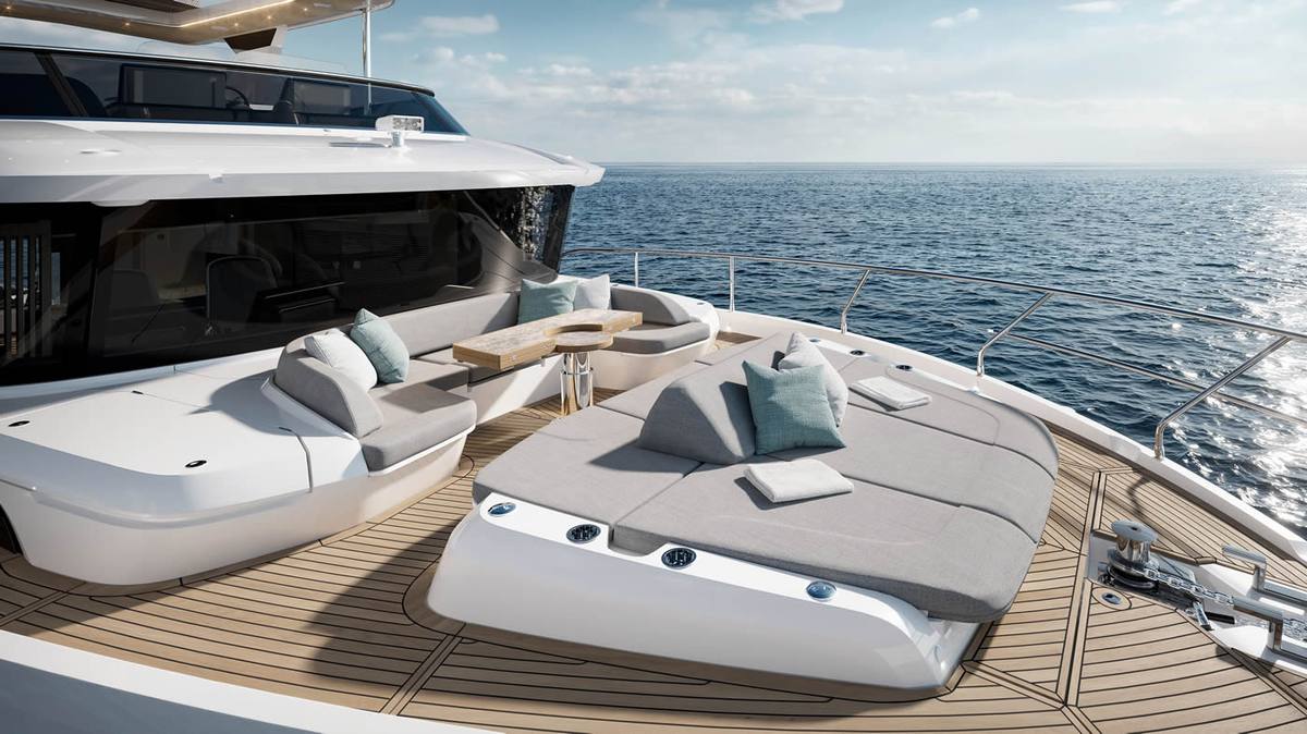 Navetta 66 flybridge helm station
