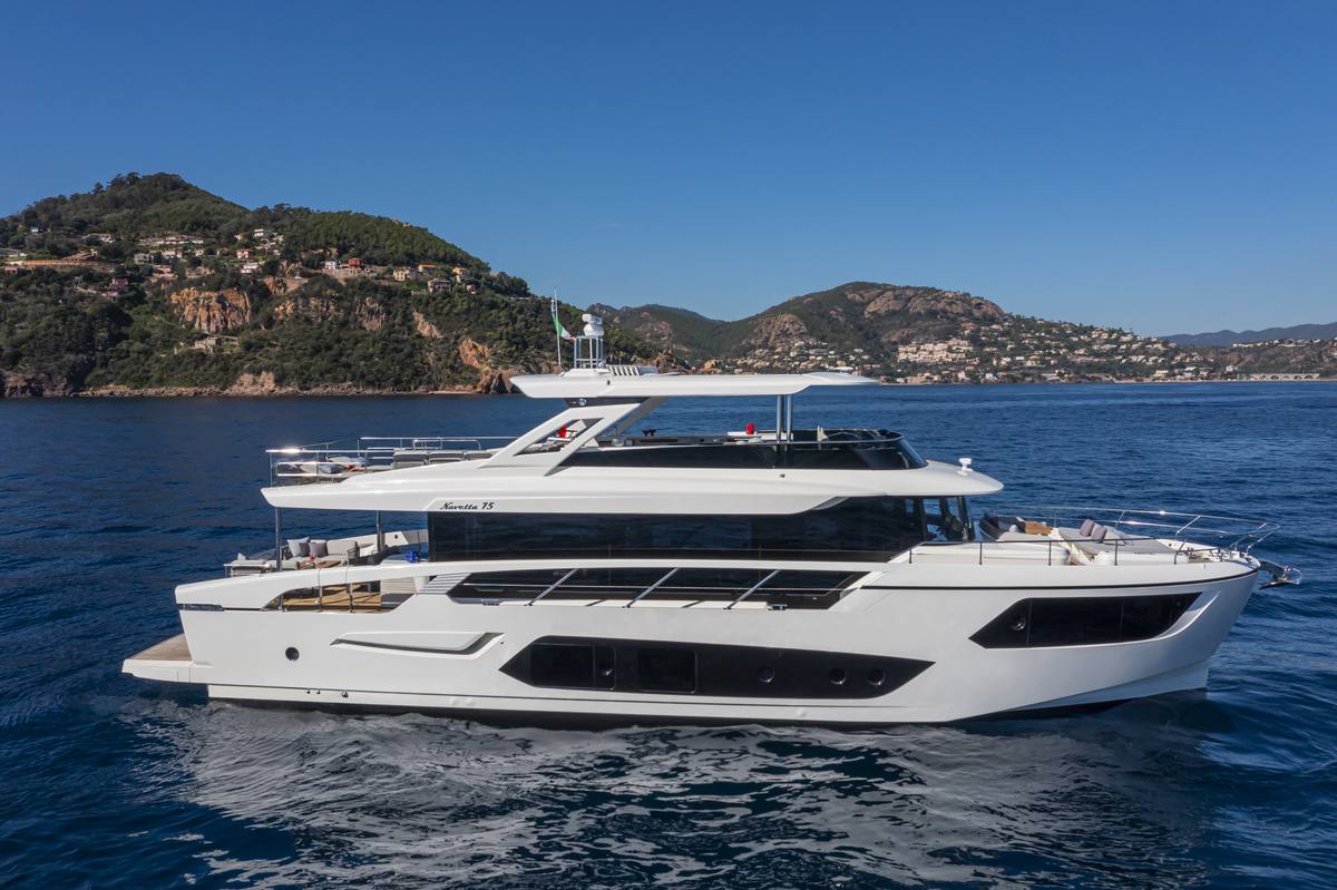 Absolute Navetta 75 — The Absolute Sphere at night