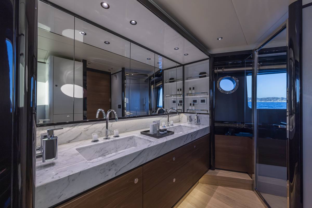 Absolute Navetta 75