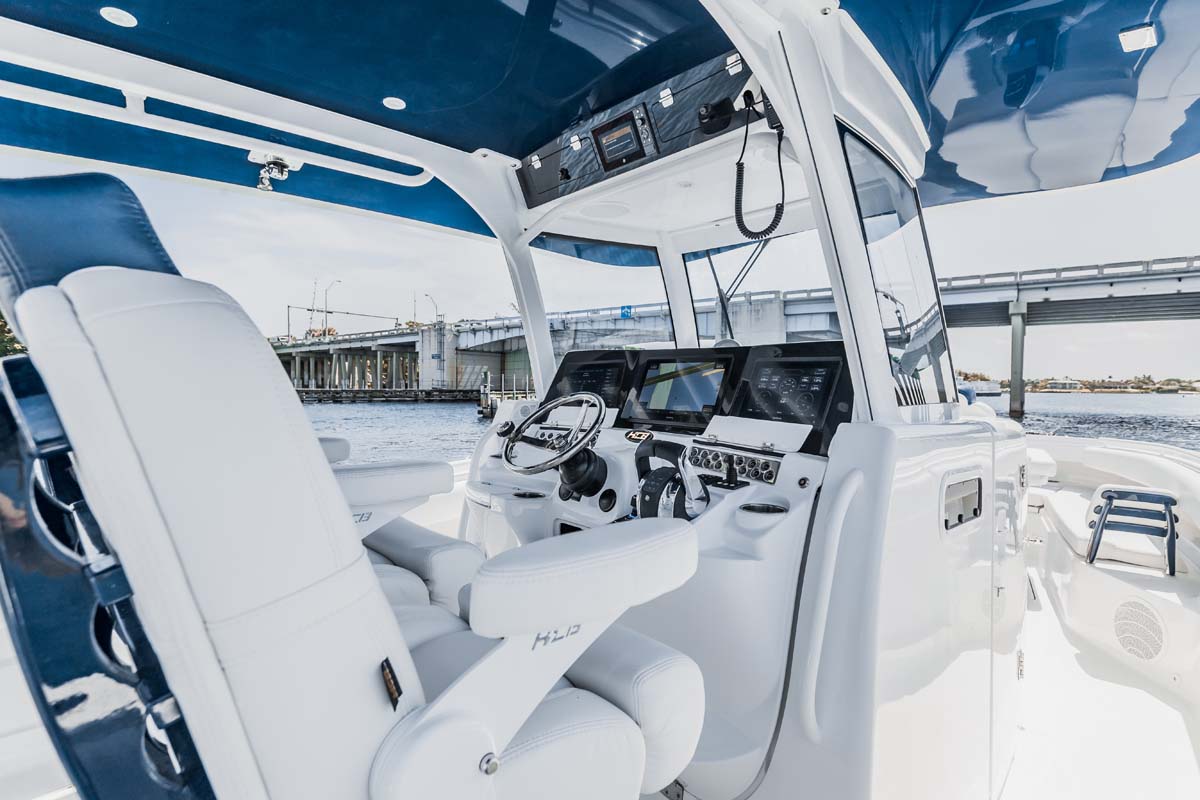 HCB 42 Lujo helm — dual captain chairs, MFD array lit
