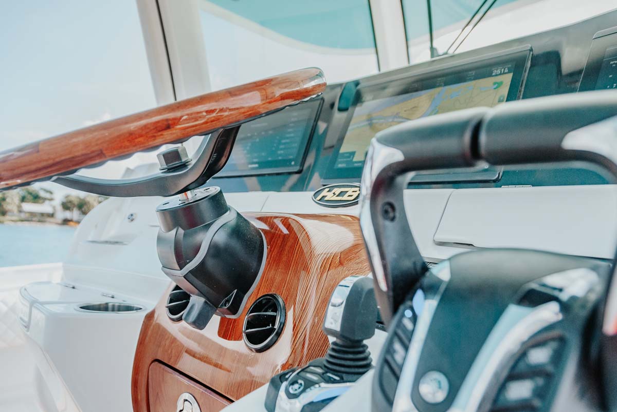 HCB 42 Lujo — quad Racing 450 outboards, drawbridge raised