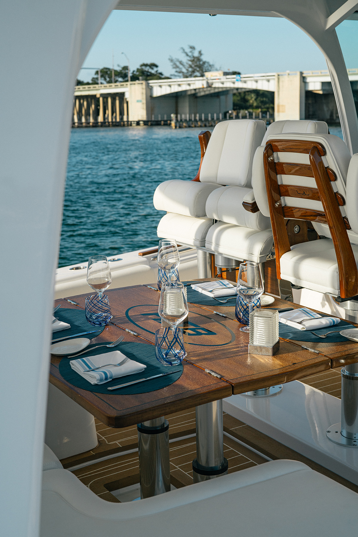 HCB 65 Estrella — foredeck aerial, white hull running, bow seating plan from above