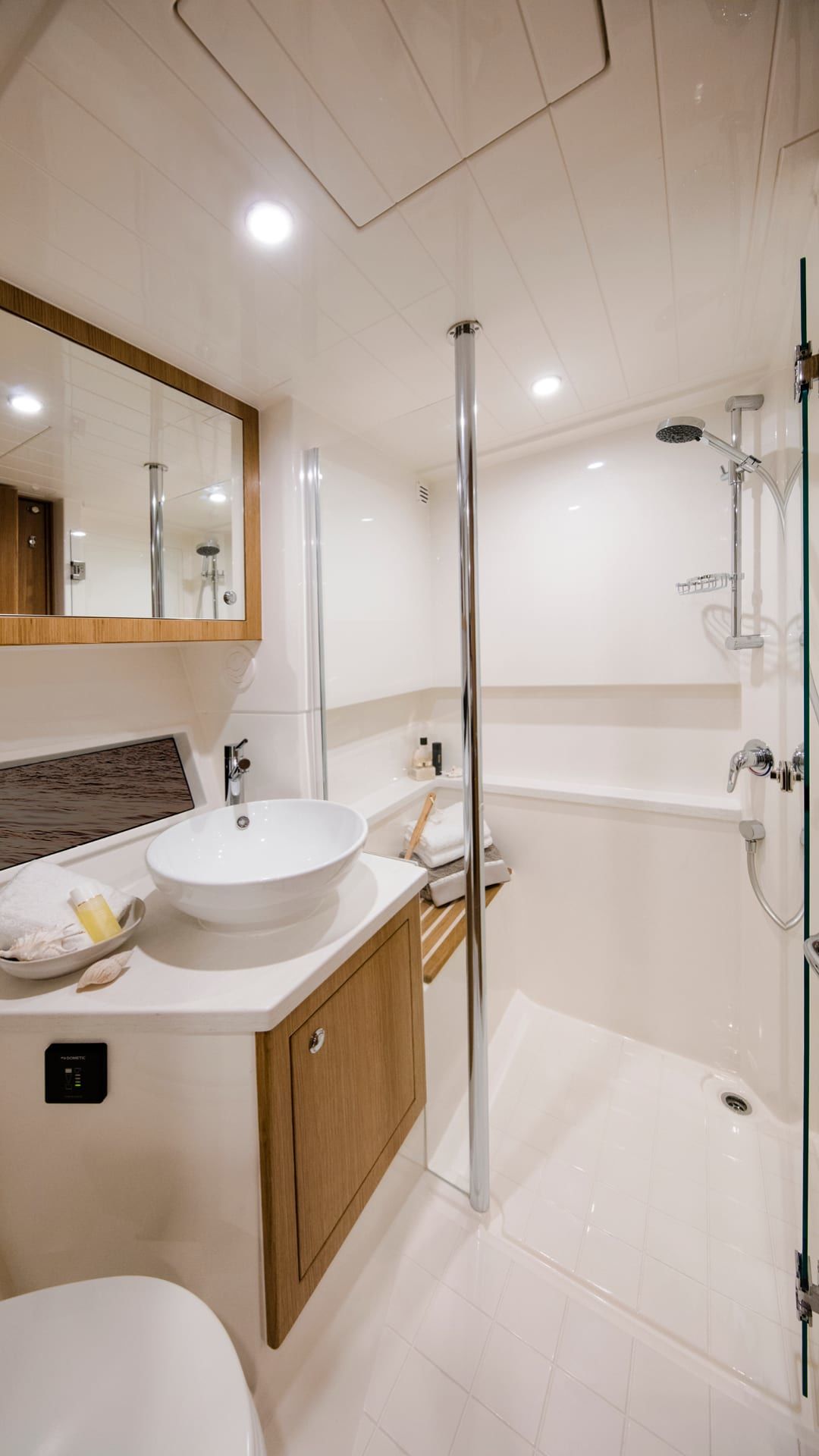 Riviera 395 SUV – Riviera 395 SUV Master Ensuite and Dayhead 1
