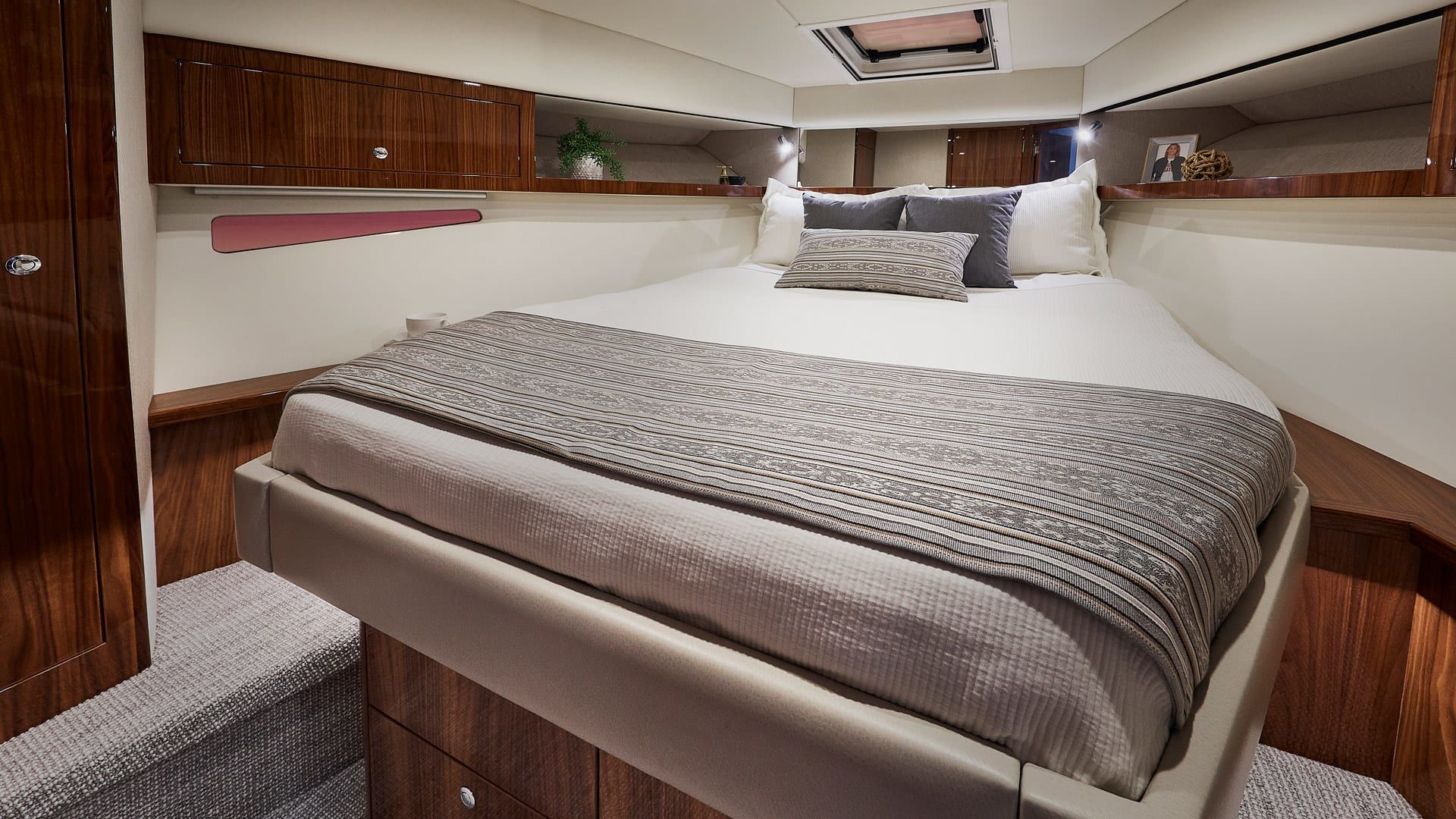 Riviera 395 SUV – Riviera 395 SUV Master Stateroom Gloss Walnut Timber Finish 01 1