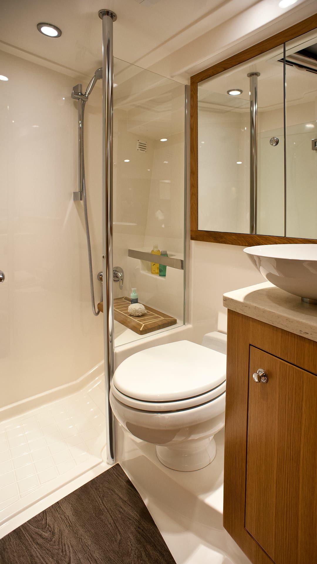 Riviera 445 SUV – Riviera 445 SUV Master Stateroom Ensuite
