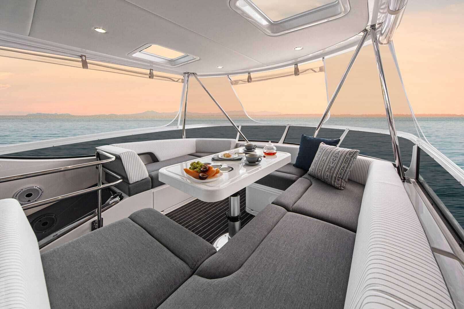 Riviera 46 SMY – Riviera 46 Sports Motor Yacht Flybridge 03 1