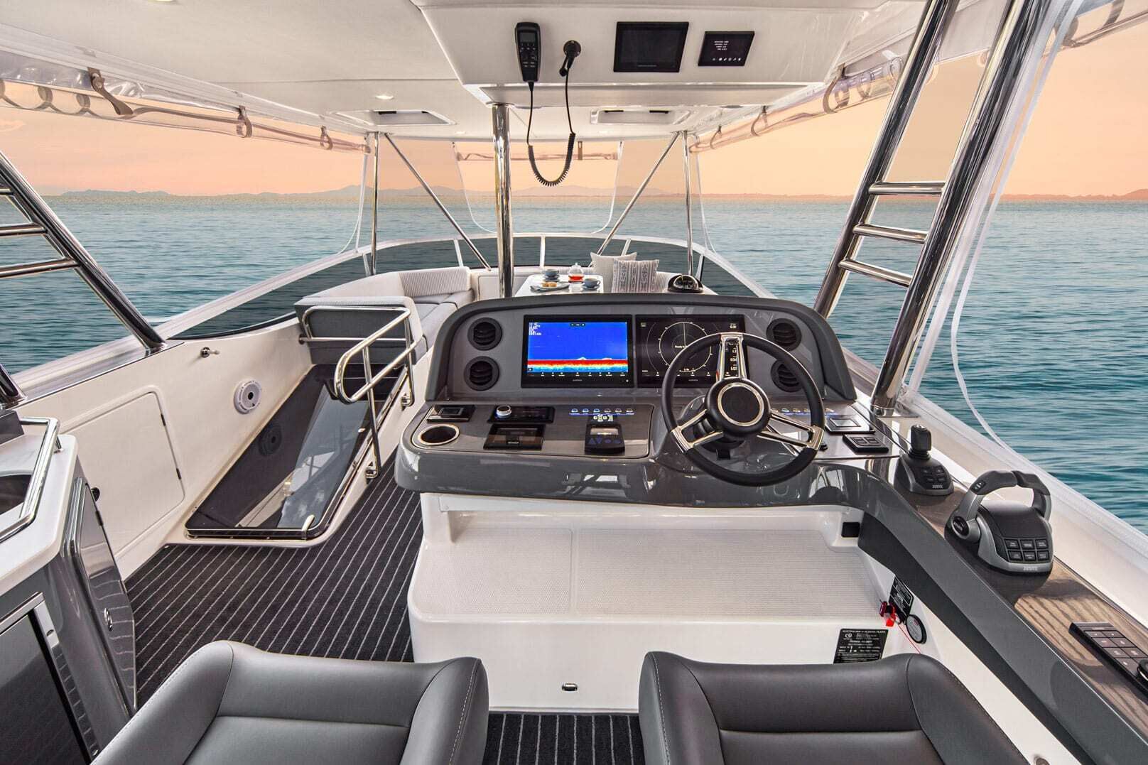 Riviera 46 SMY – Riviera 46 Sports Motor Yacht Flybridge 04 1