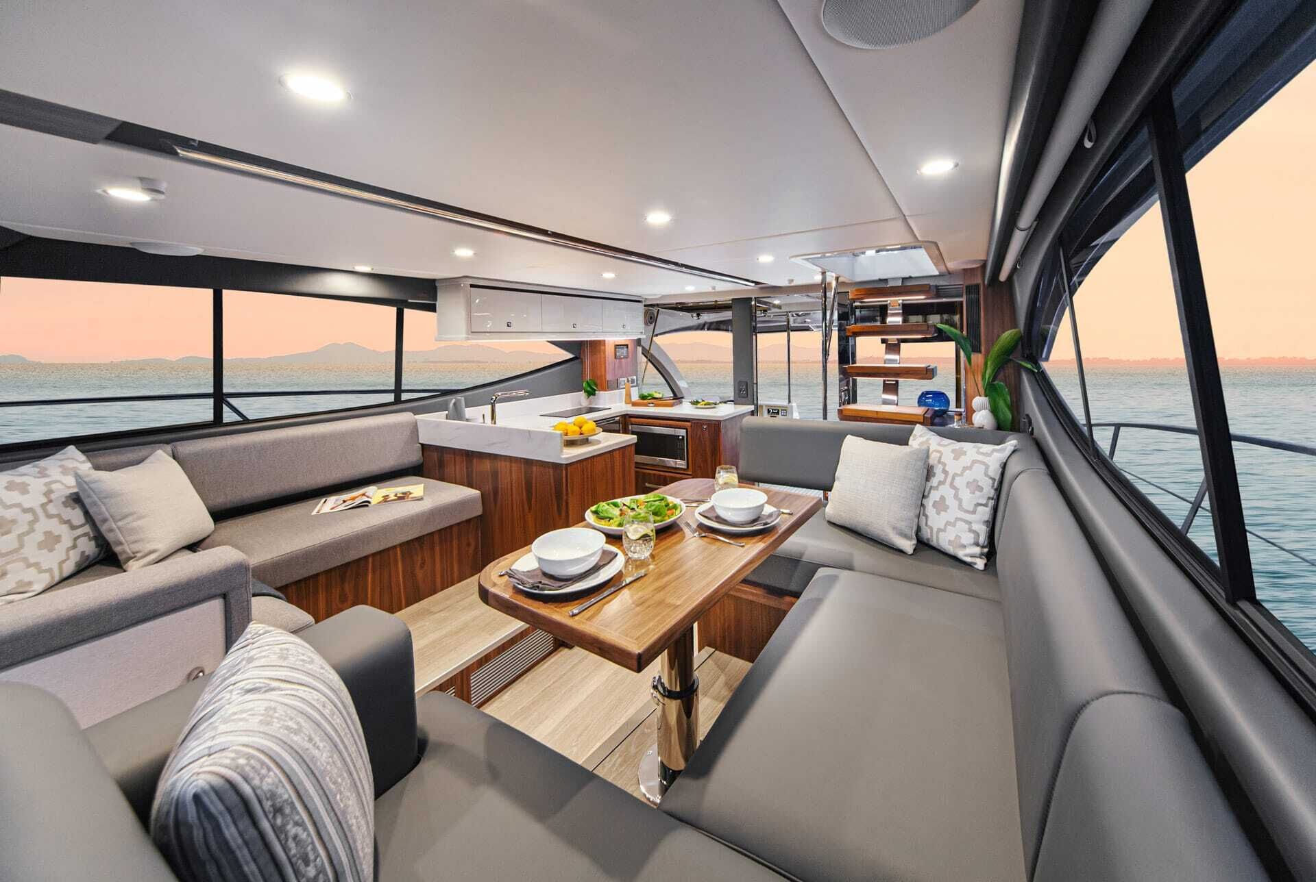Riviera 46 SMY – Riviera 46 Sports Motor Yacht Saloon 02