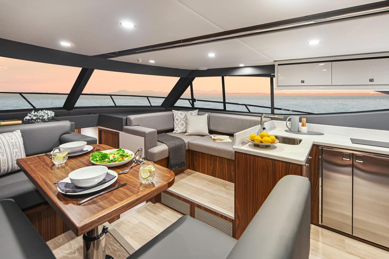 Riviera 46 SMY – Riviera 46 Sports Motor Yacht Saloon 03 1