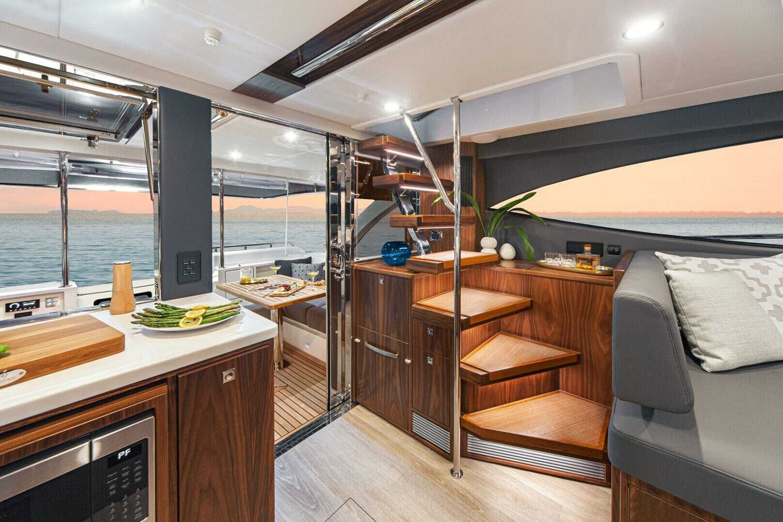 Riviera 46 SMY – Riviera 46 Sports Motor Yacht Saloon 04 1