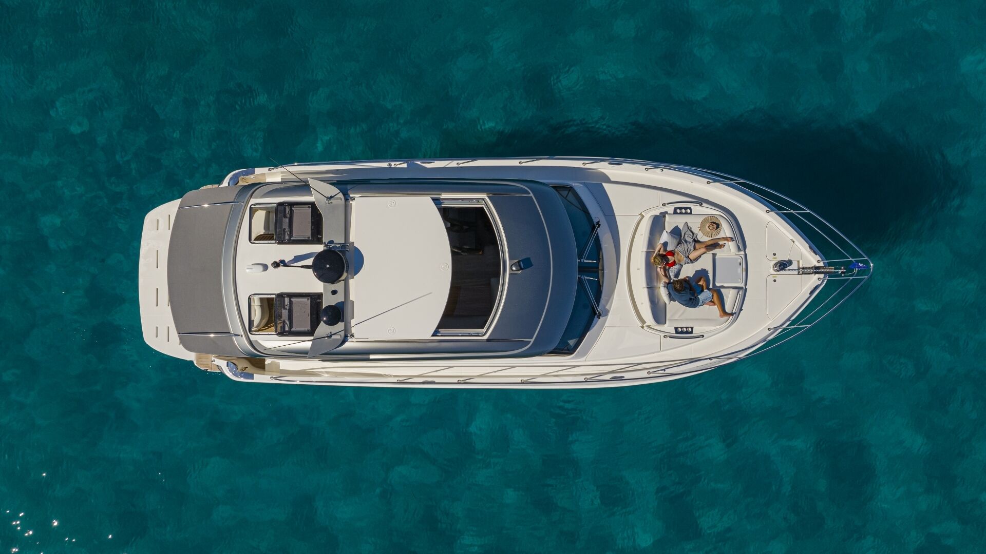 Riviera 4600 SY – Riviera 4600 Sport Yacht Platinum Edition Aerial 09