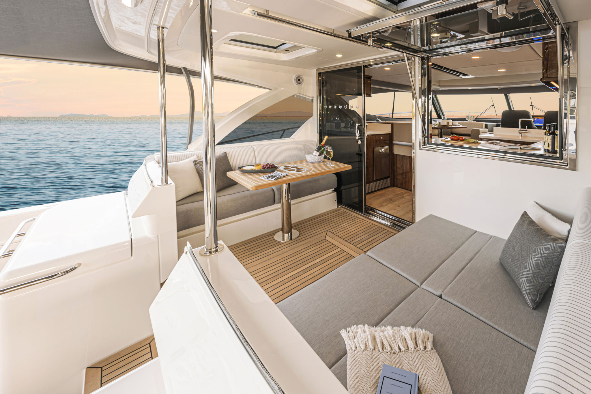 Riviera 465 SUV – Riviera 465 SUV Alfresco 02