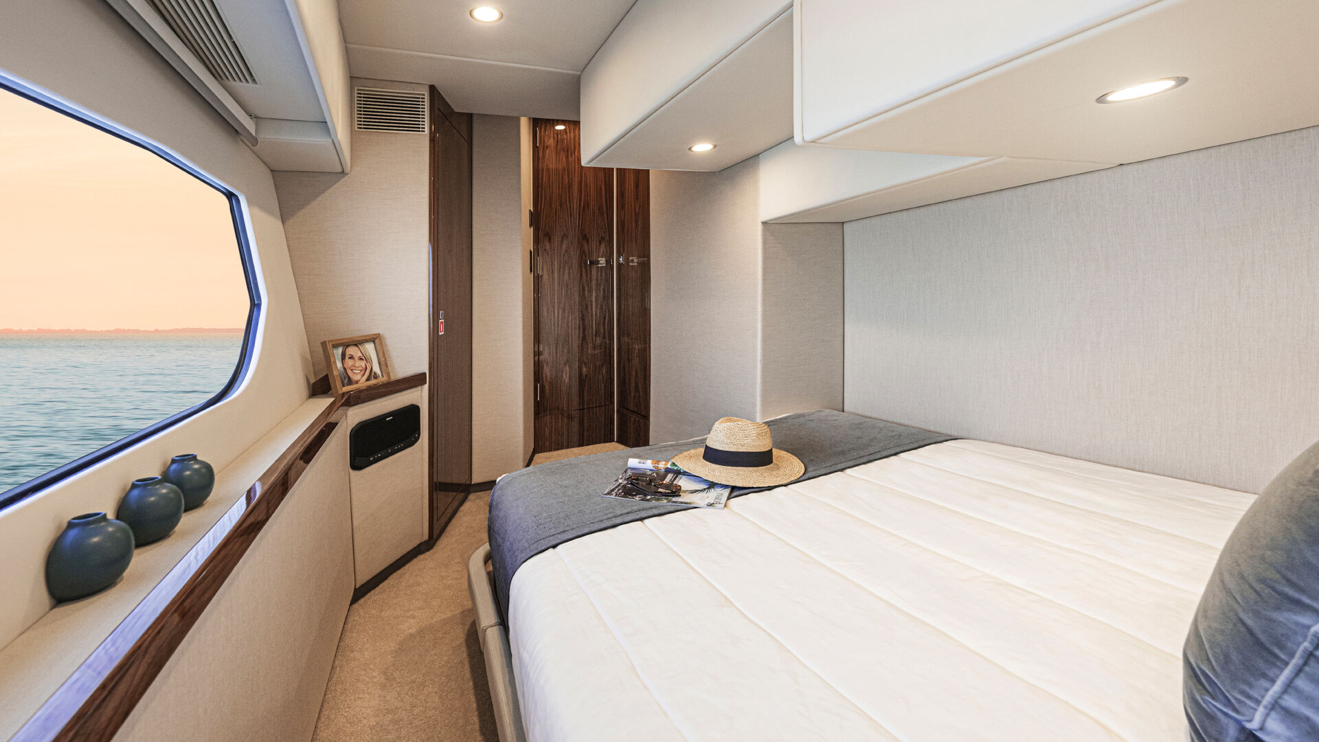 Riviera 465 SUV – Riviera 465 SUV Port Stateroom 02