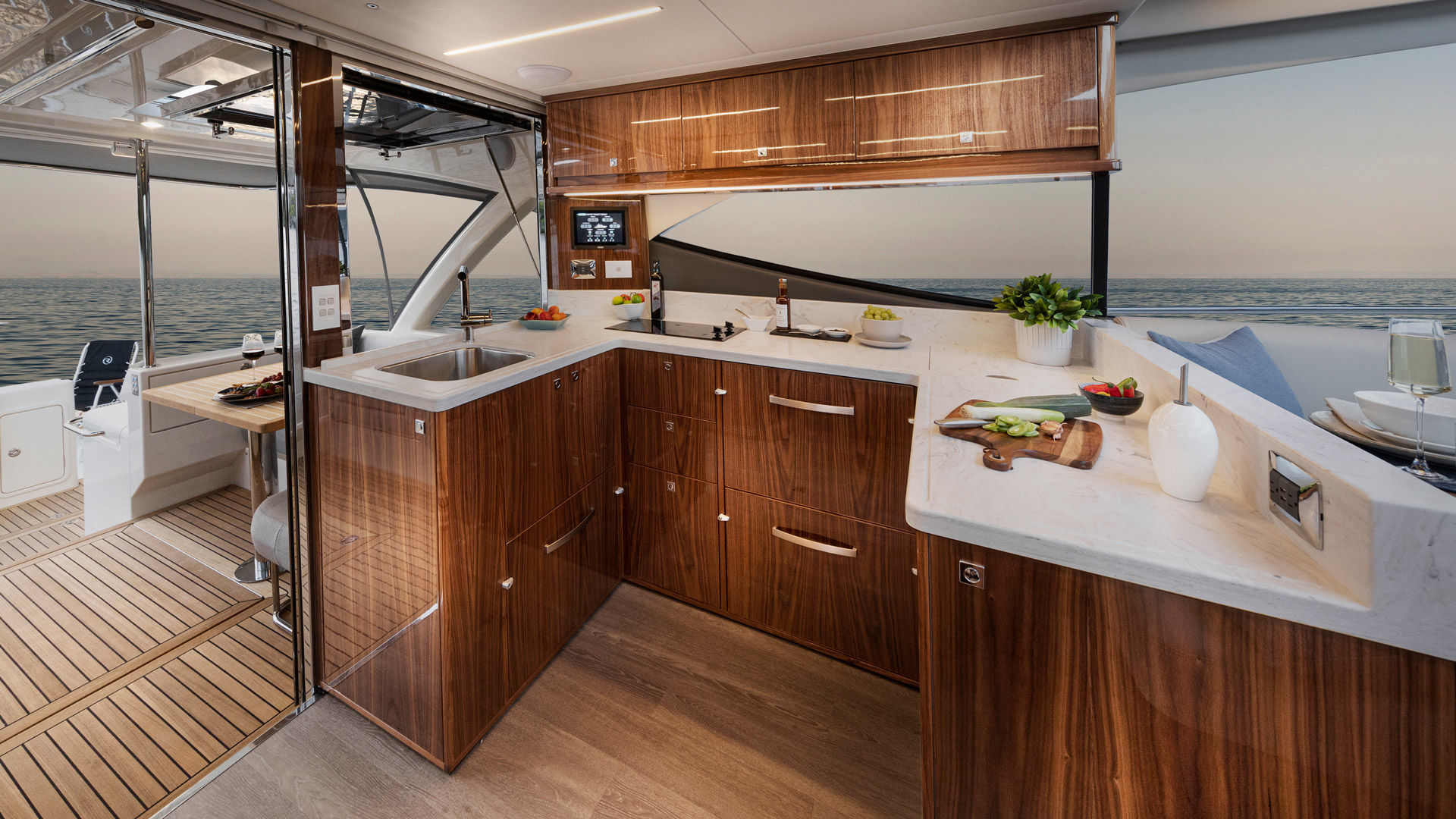 Riviera 505 SUV – Riviera 505 SUV Galley 01