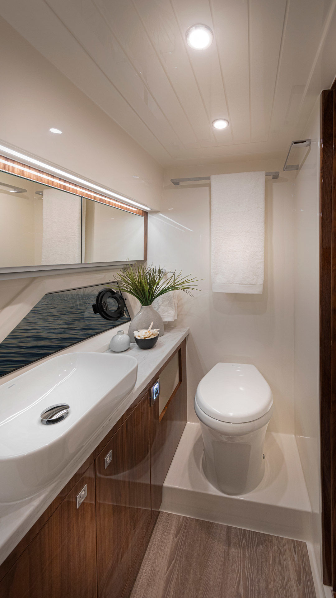Riviera 505 SUV – Riviera 505 SUV Master Ensuite 03 Gloss Walnut Timber Finish