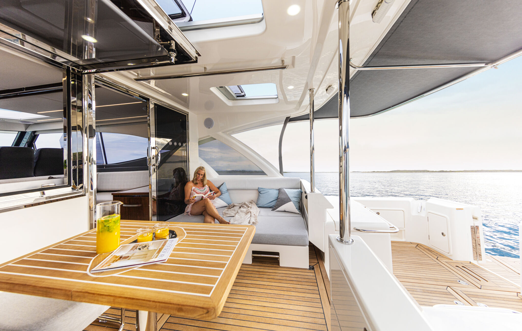 Riviera 505 SUV – Riviera 505 SUV Mezzanine 03
