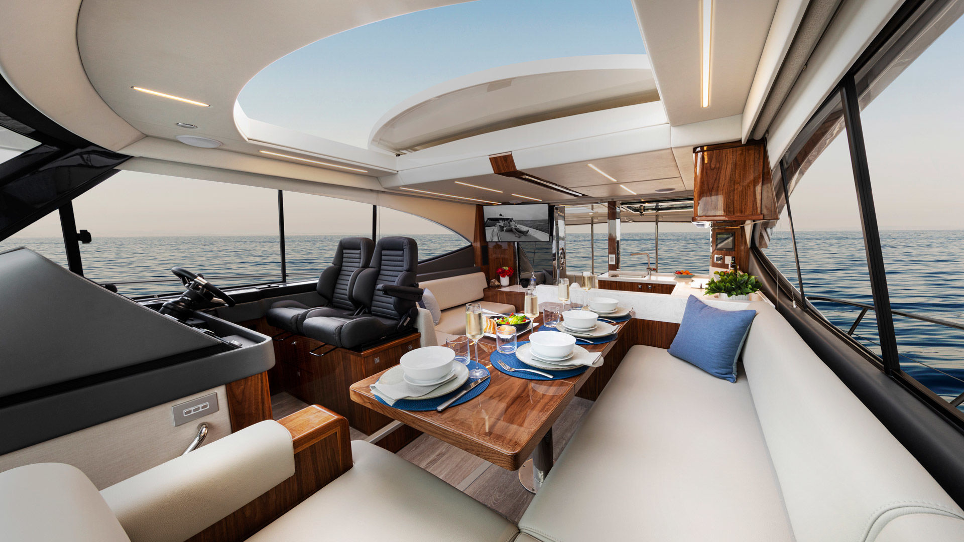 Riviera 505 SUV – Riviera 505 SUV Saloon 01 Gloss Walnut Timber Finish