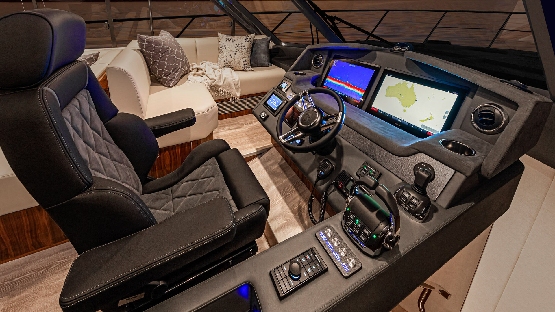 Riviera 5400 SY – Riviera 5400 Sport Yacht Platinum Edition Helm Gloss Walnut Timber Finish 01 1