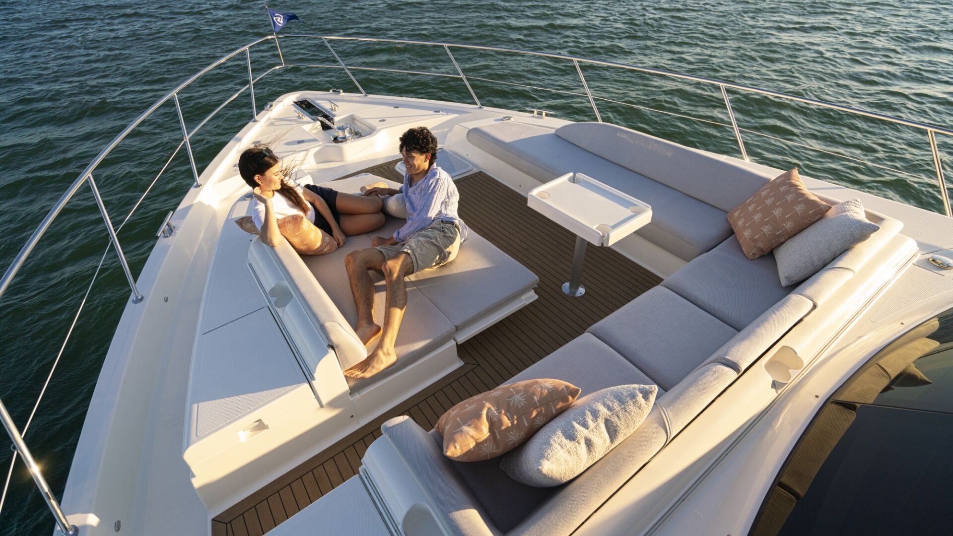 Riviera 58 SMY – Riviera 58 Sports Motor Yacht Foredeck 02