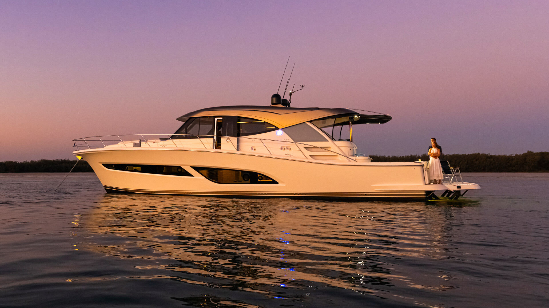 Riviera 585 SUV – Riviera 585 SUV Anchored Sunset 010