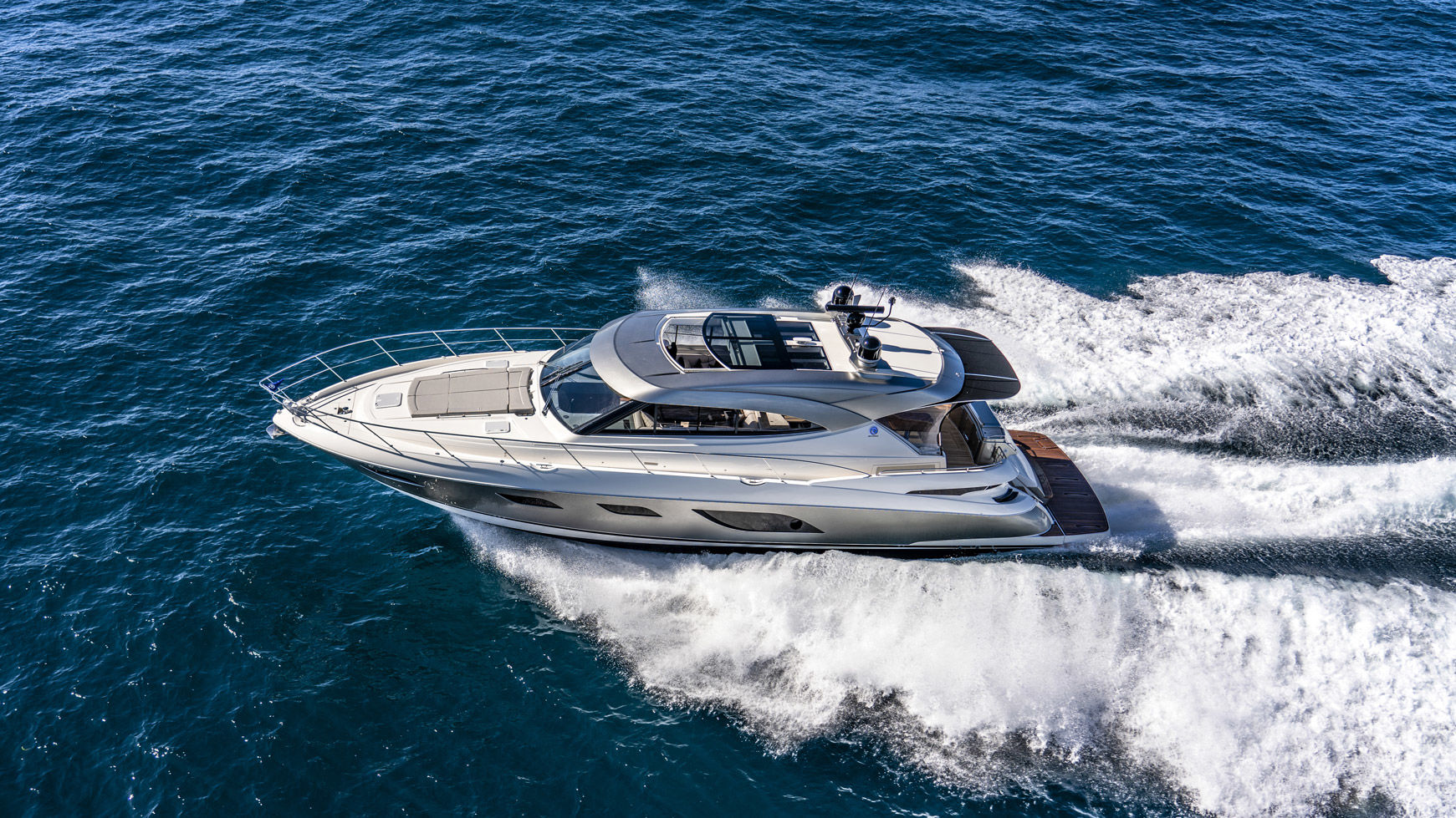 Riviera 6000 SY – Riviera 6000 Sport Yacht Platinum Edition Running 010