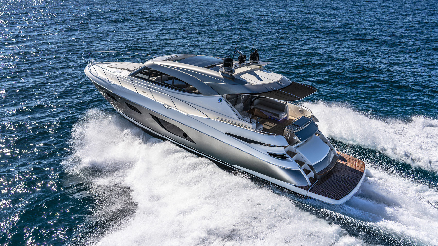 Riviera 6000 SY – Riviera 6000 Sport Yacht Platinum Edition Running 07