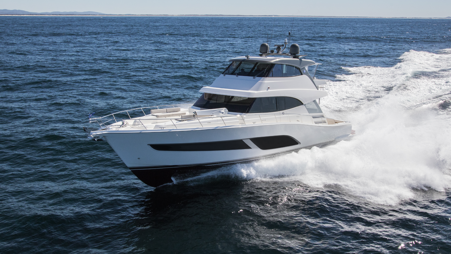 Riviera 68 SMY running shot