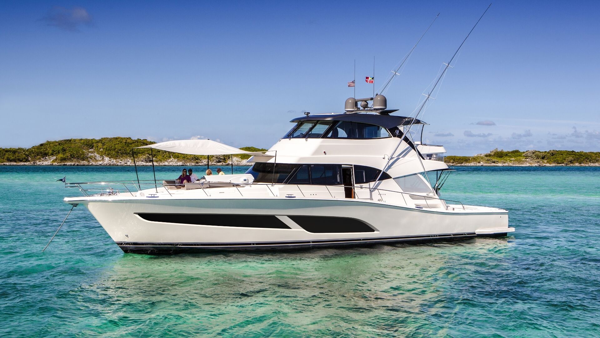Riviera 72 SMY – Riviera 72 Sports Motor Yacht Anchored 01 1