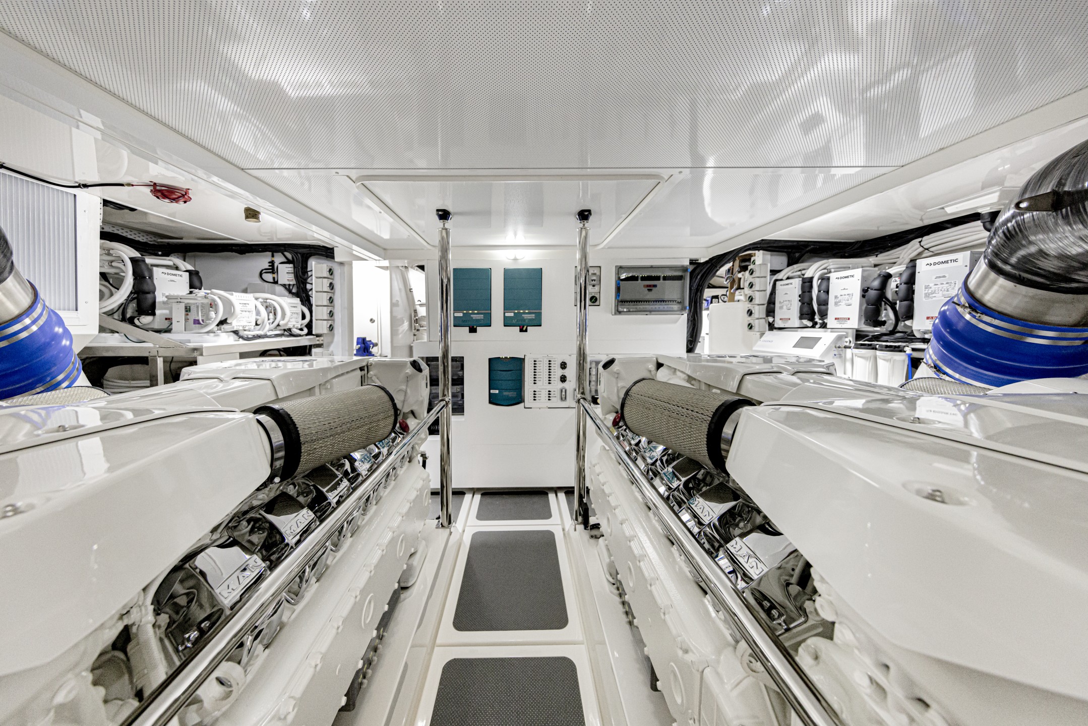 Riviera 78 MY – Riviera 78 Motor Yacht Engine Room   Gloss Teak Timber Finish 03