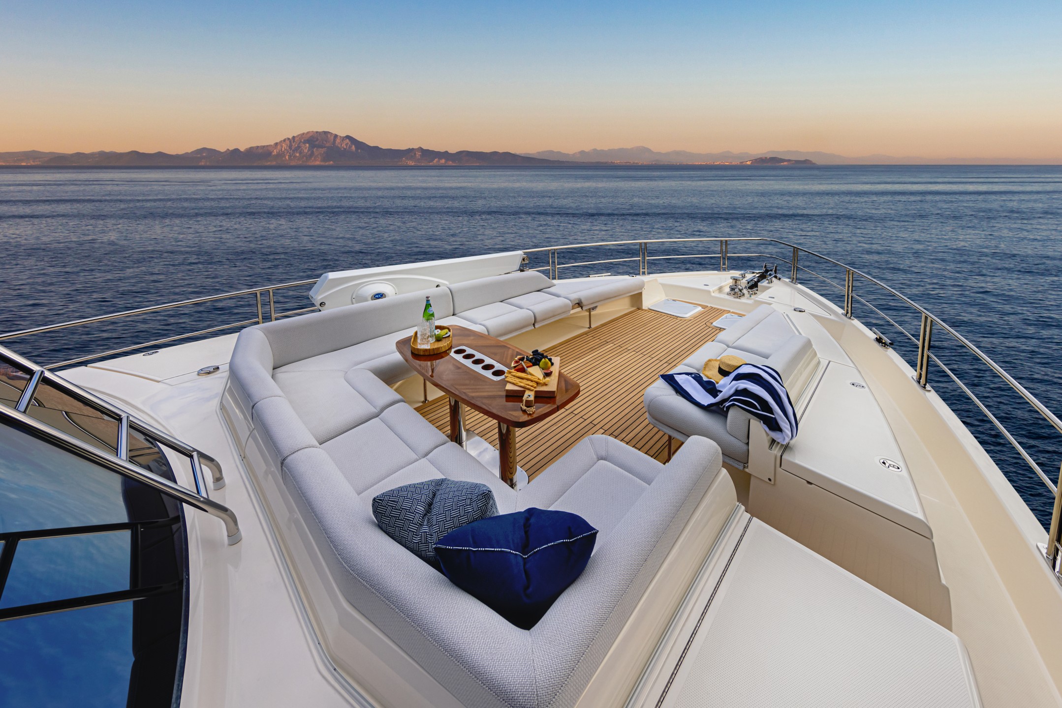 Riviera 78 MY – Riviera 78 Motor Yacht Foredeck   Gloss Teak Timber Finish 01