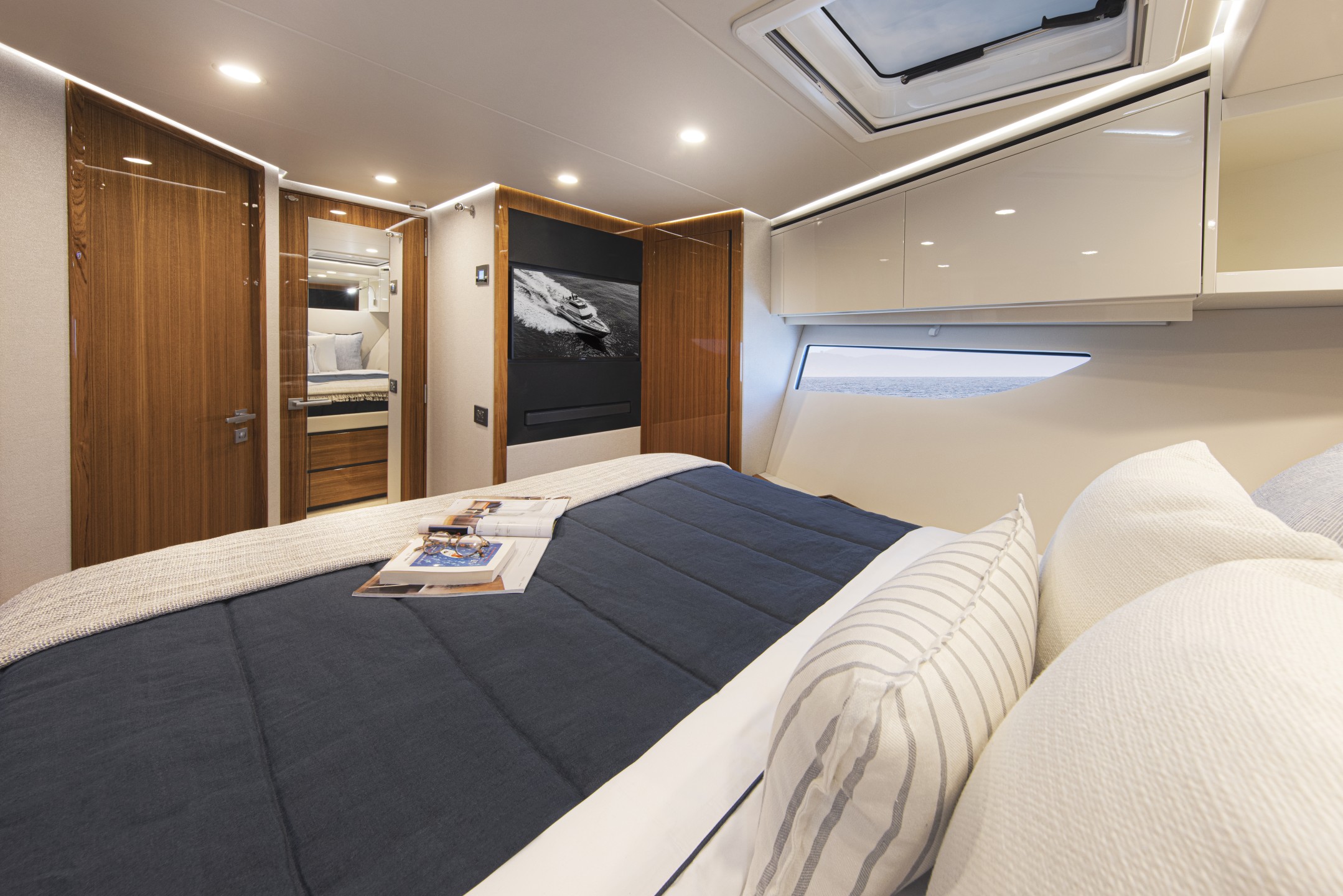 Riviera 78 MY – Riviera 78 Motor Yacht Forward VIP Stateroom   Gloss Teak Timber Finish 03