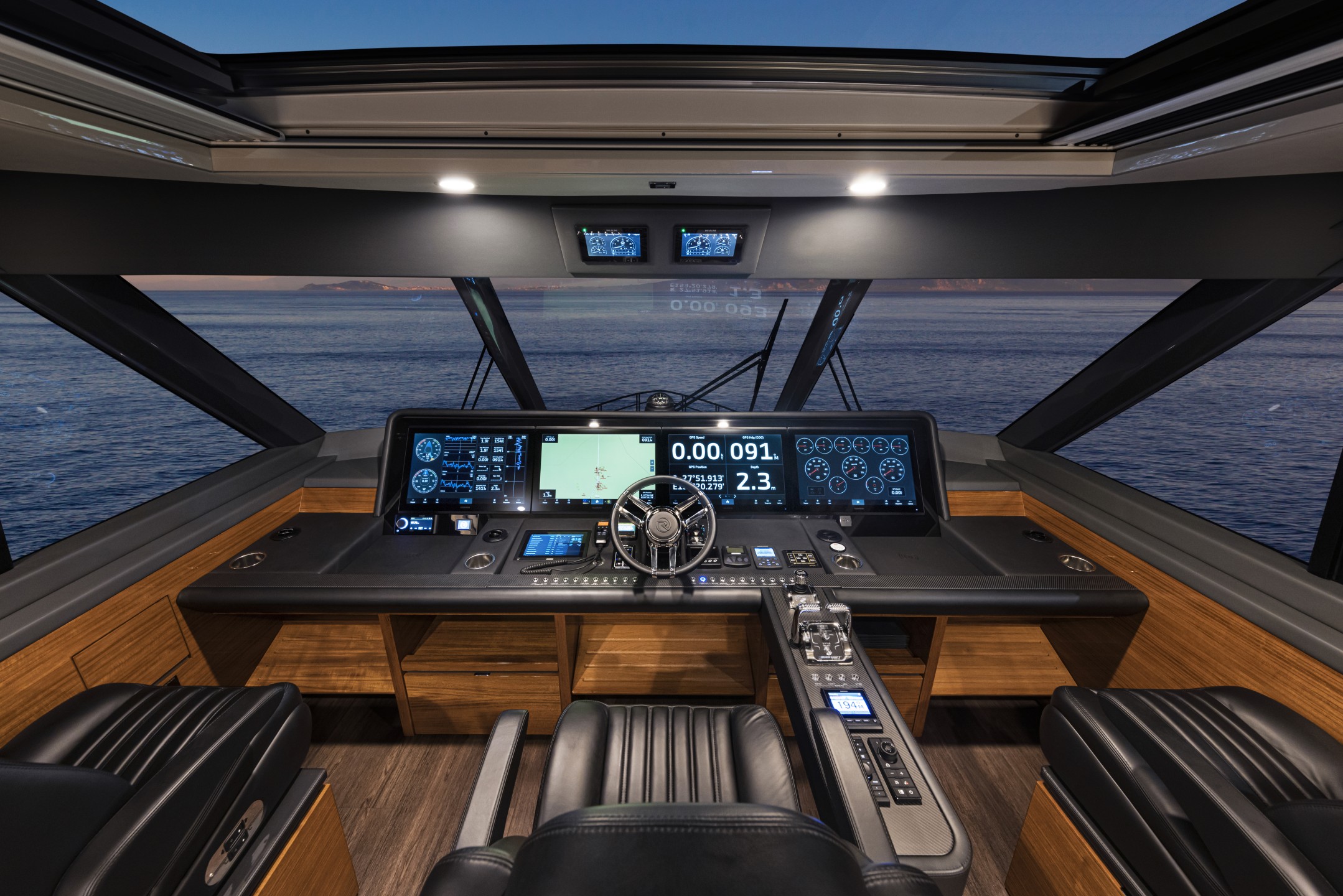 Riviera 78 MY – Riviera 78 Motor Yacht Helm   Gloss Teak Timber Finish 01