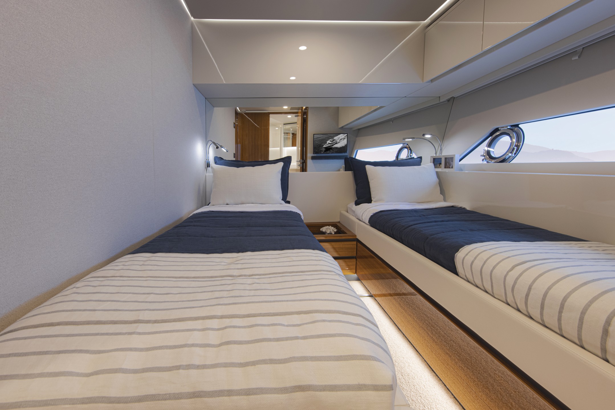 Riviera 78 MY – Riviera 78 Motor Yacht Port Stateroom   Gloss Teak Timber Finish 01