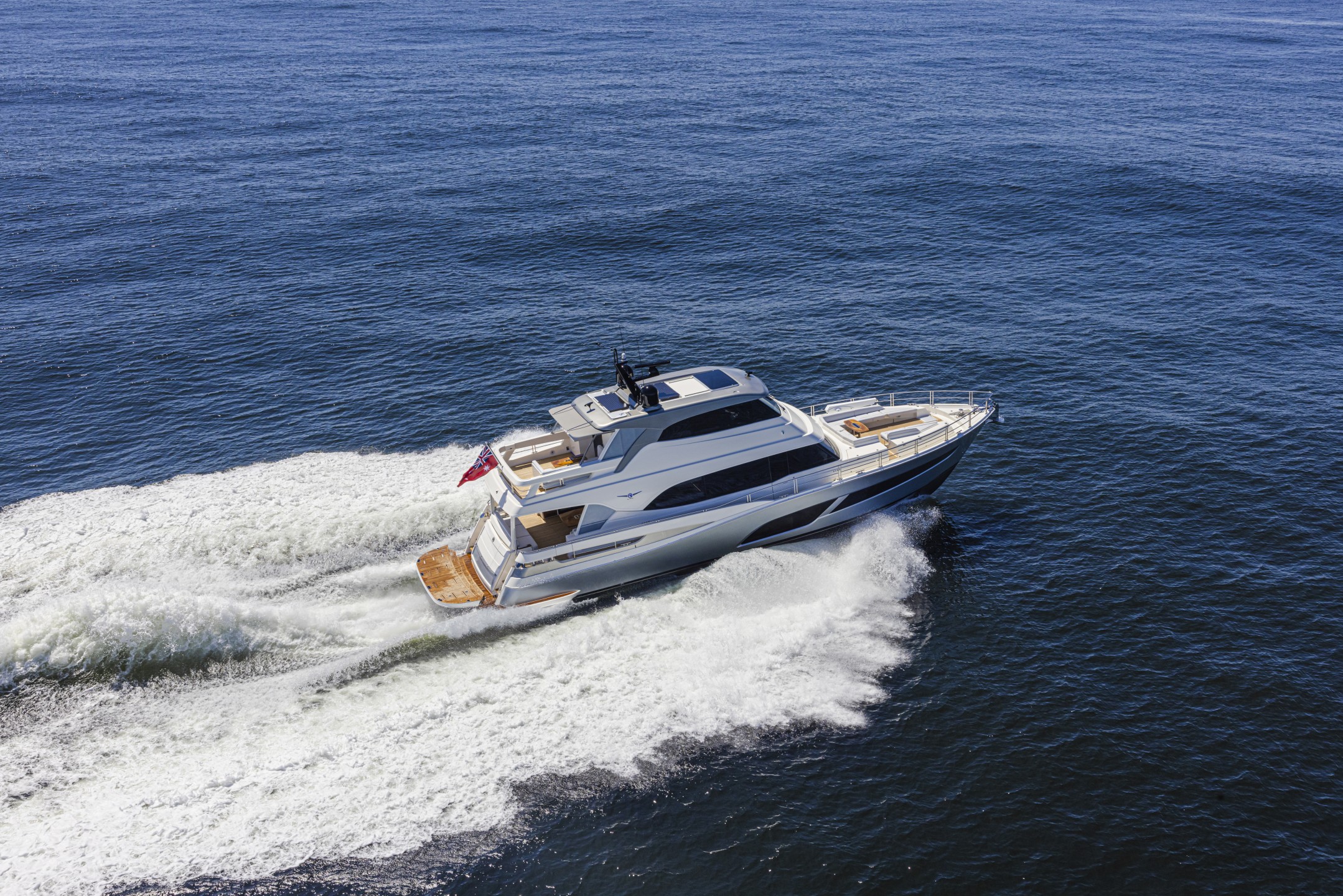 Riviera 78 MY – Riviera 78 Motor Yacht Running 07