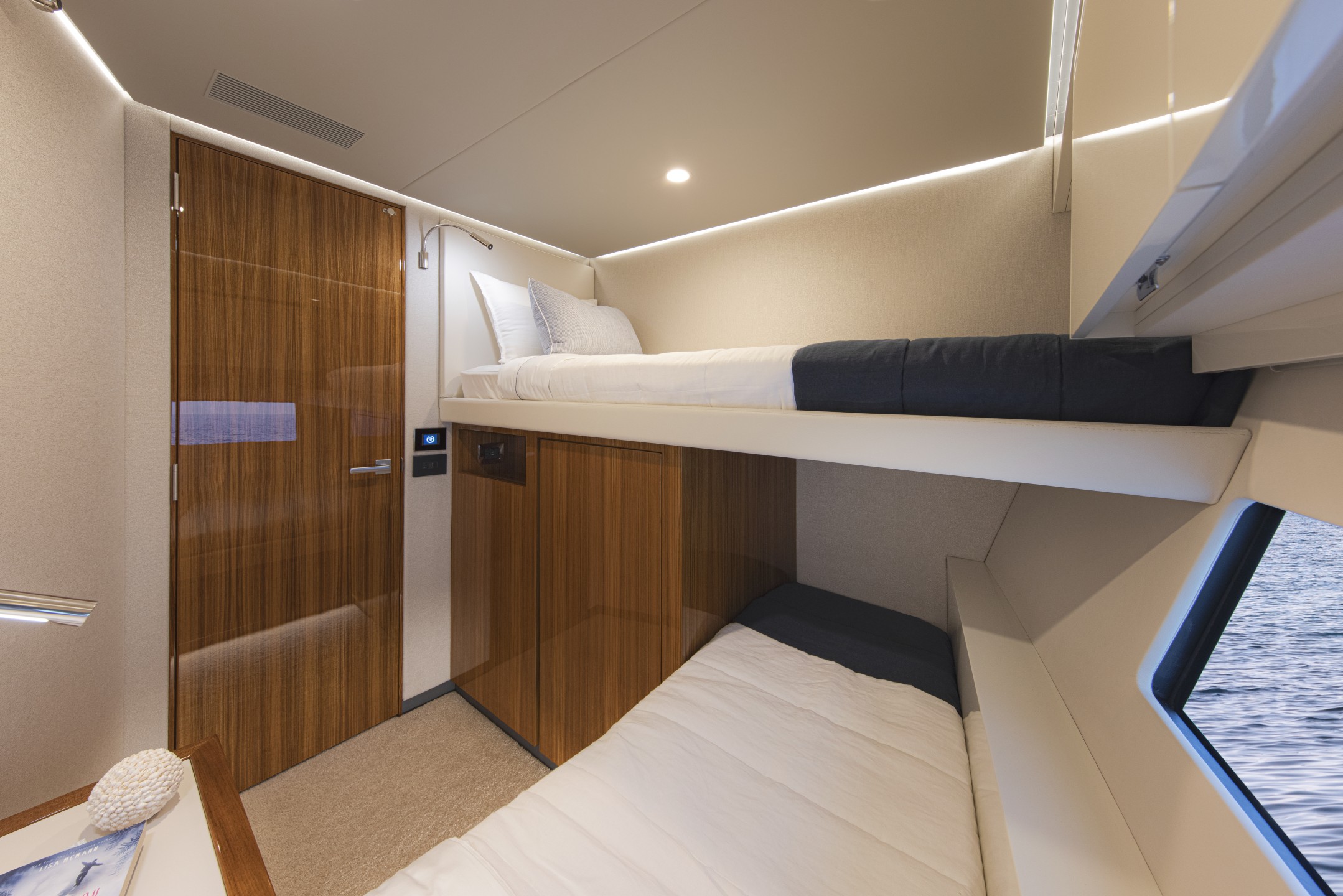 Riviera 78 MY – Riviera 78 Motor Yacht Starboard Stateroom   Gloss Teak Timber Finish 02