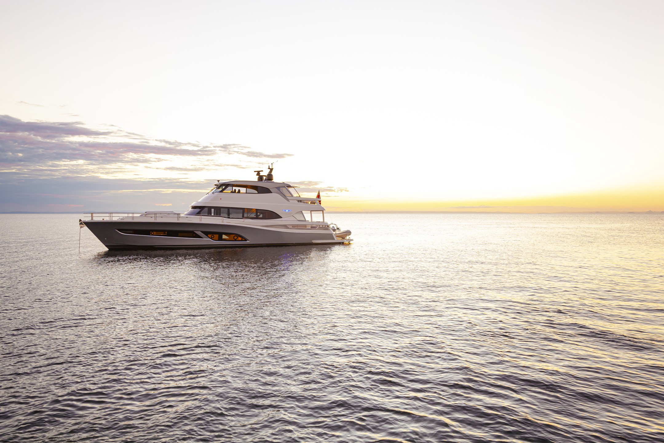 Riviera 78 MY – Riviera 78 Motor Yacht Sunset 04