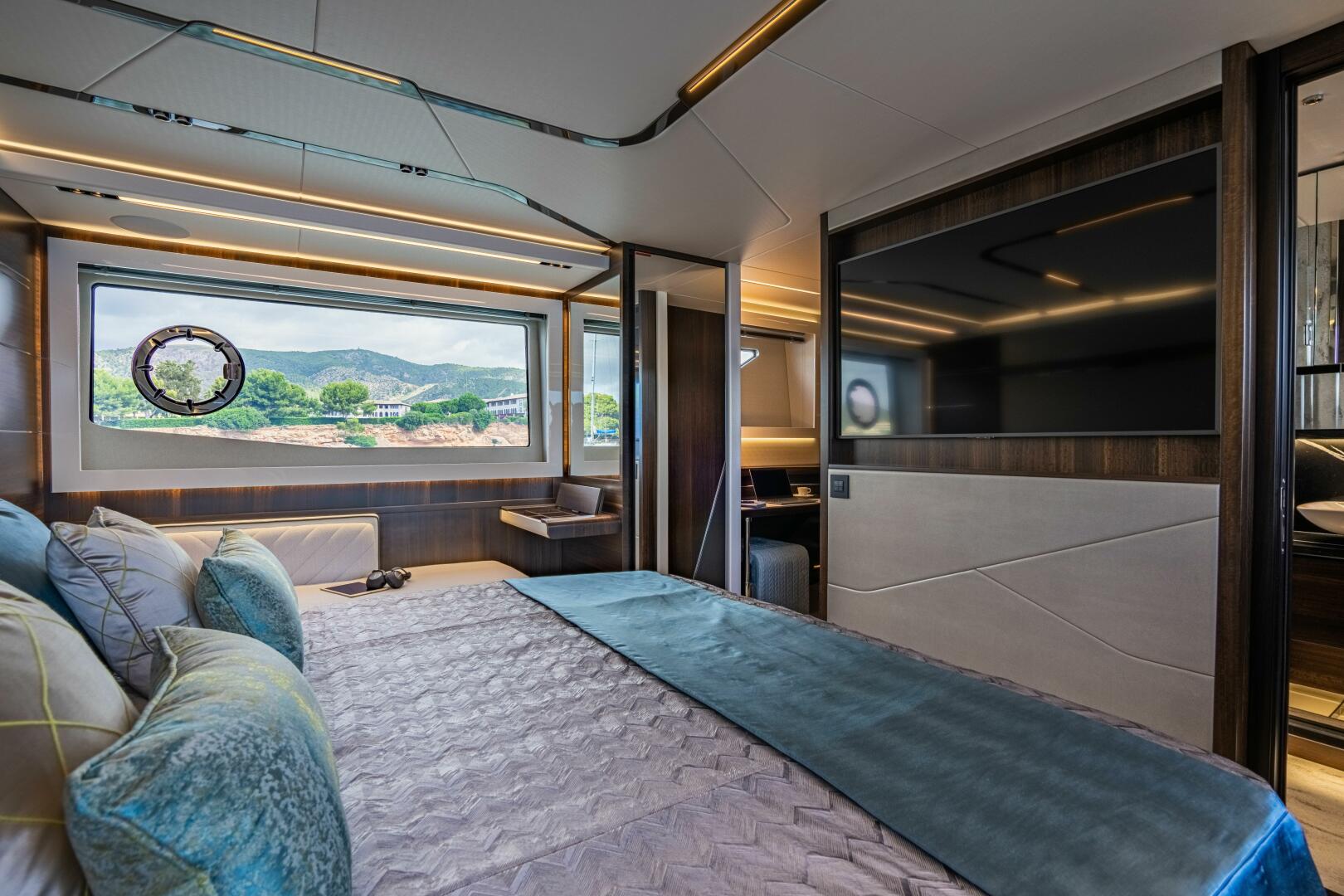 65 Sport Yacht — SkyHelm carbon backrest detail