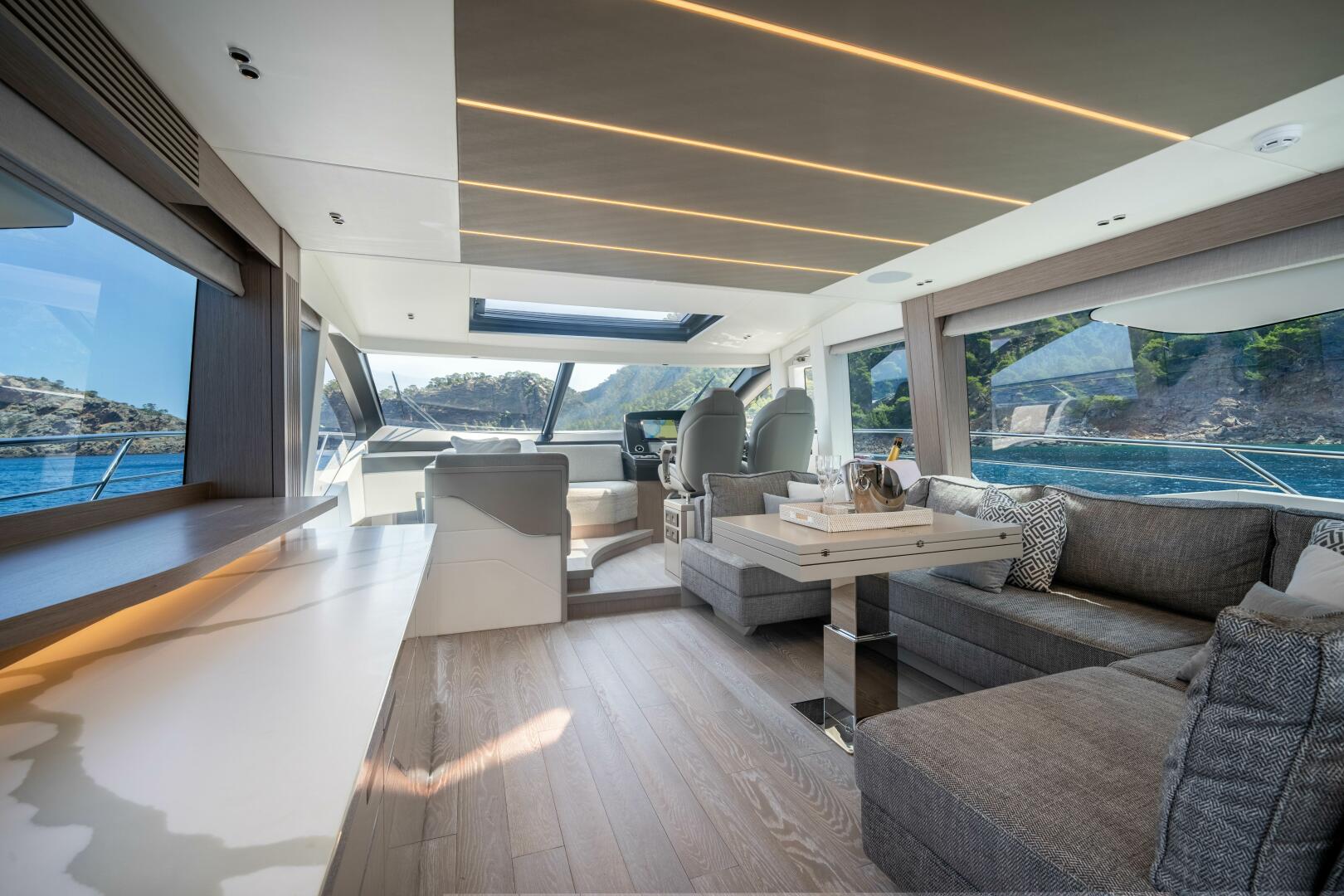75 Sport Yacht — sunpad over garage, aft view