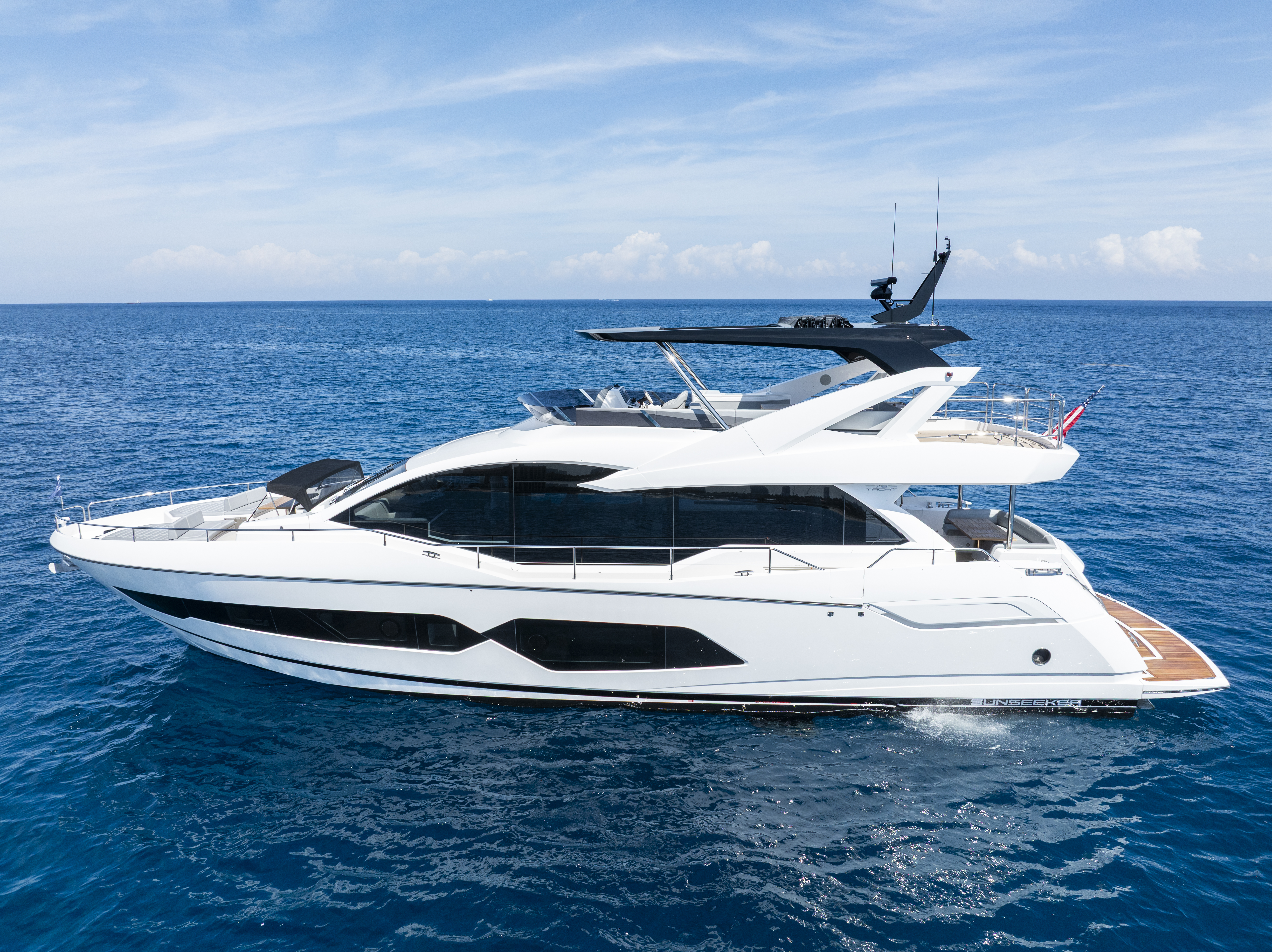76 Yacht hero profile