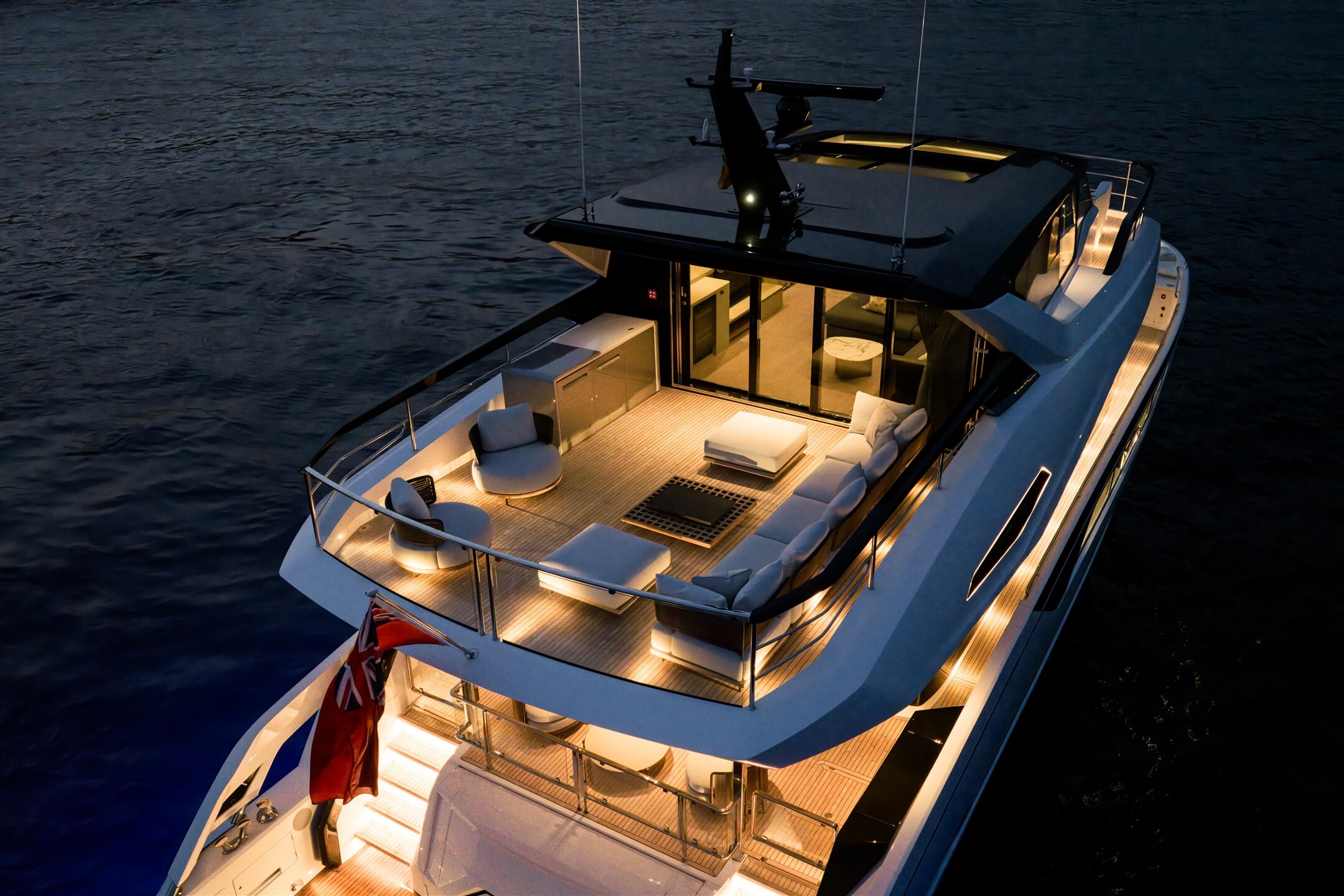 82 Ocean Enclosed profile render