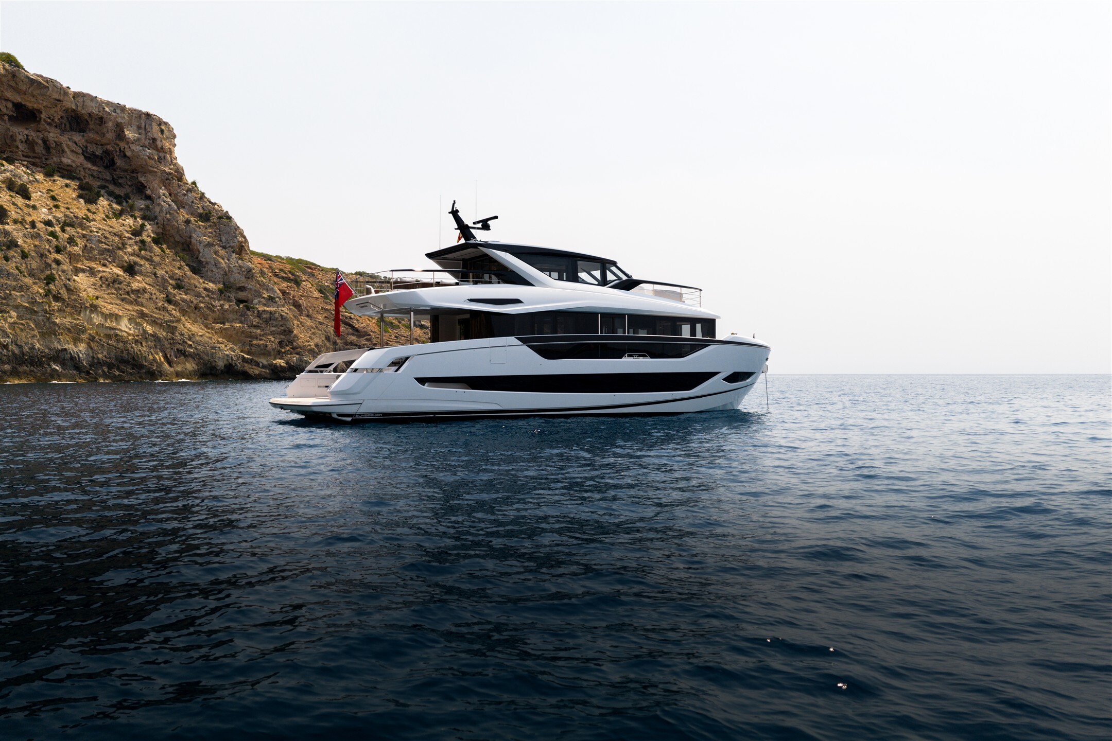 82 Ocean Enclosed upper deck layout