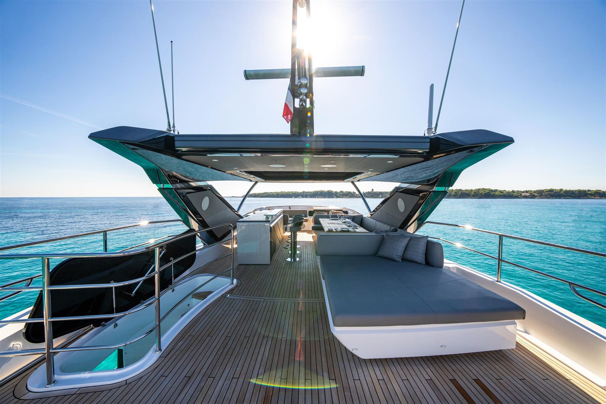 88 Yacht lower deck cabins layout