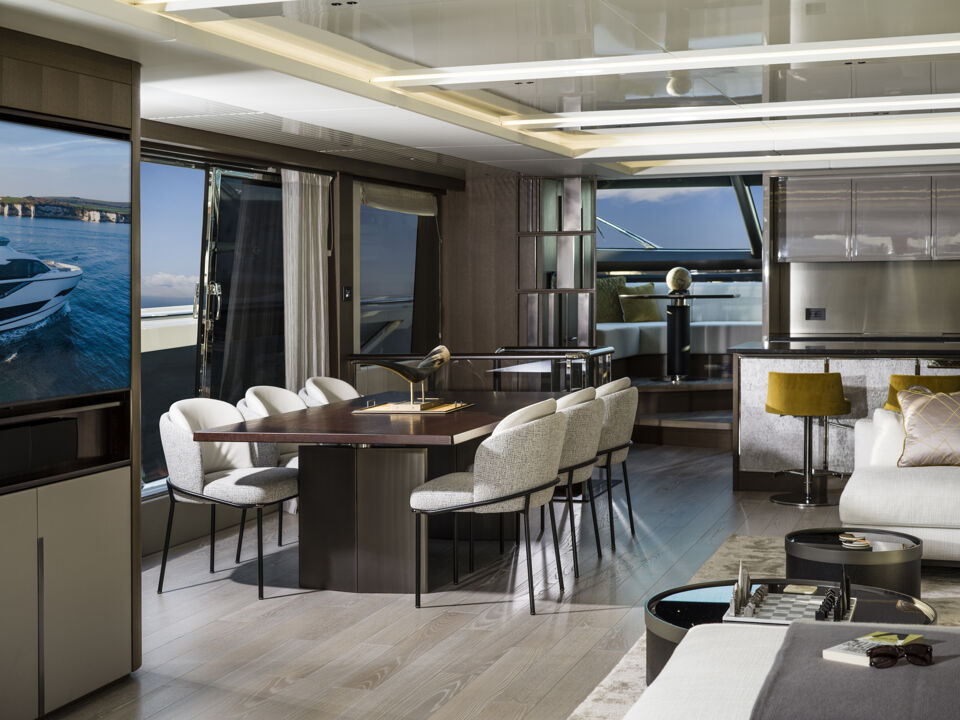 90 Ocean — cockpit seating area