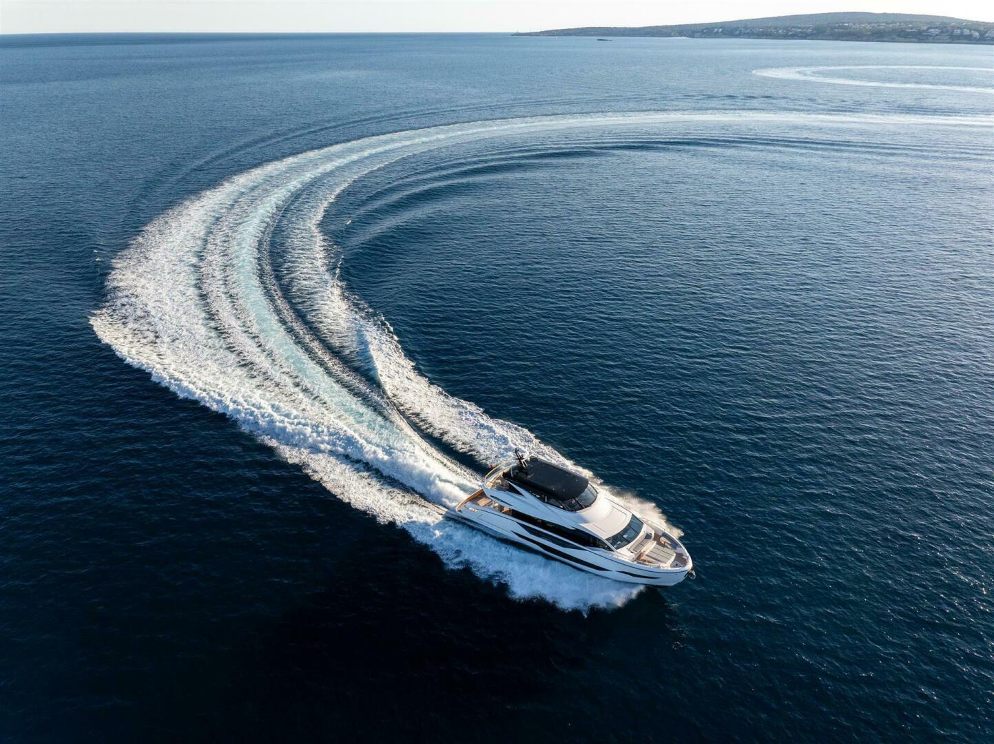 90 Ocean Enclosed — aerial bow shot