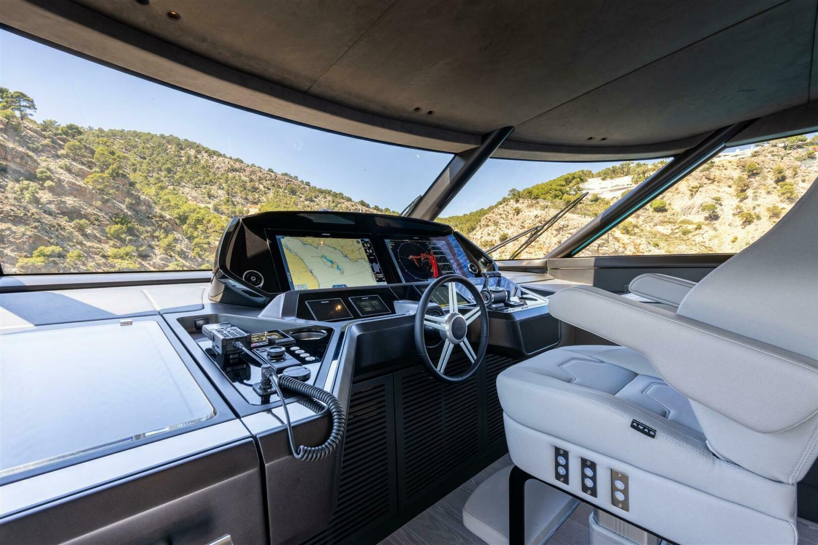 90 Ocean Enclosed — cockpit seating area